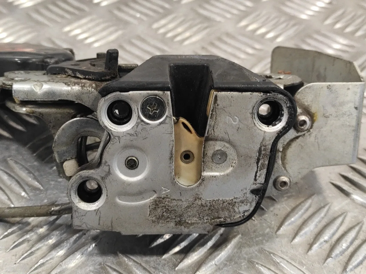 Cerradura Puerta Trasera Derecha para Toyota 4-Runner (N13)