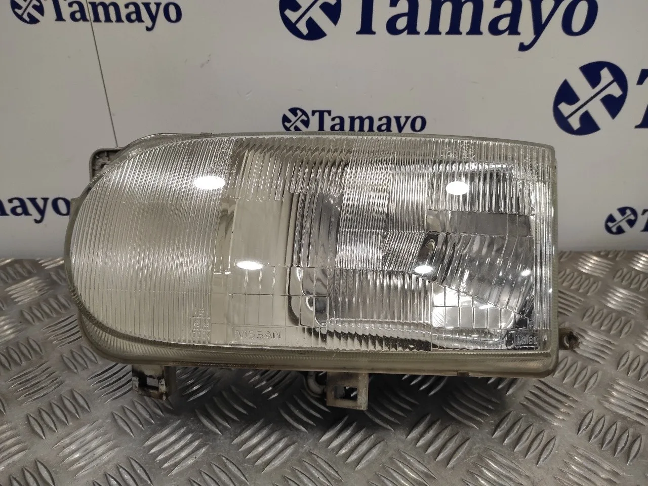 Faro Izquierdo para Nissan Serena (C23M)