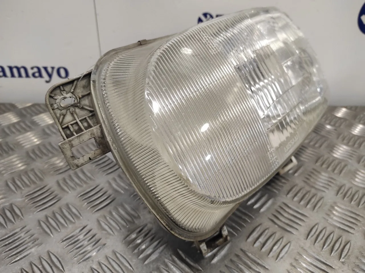 Faro Izquierdo para Nissan Serena (C23M)