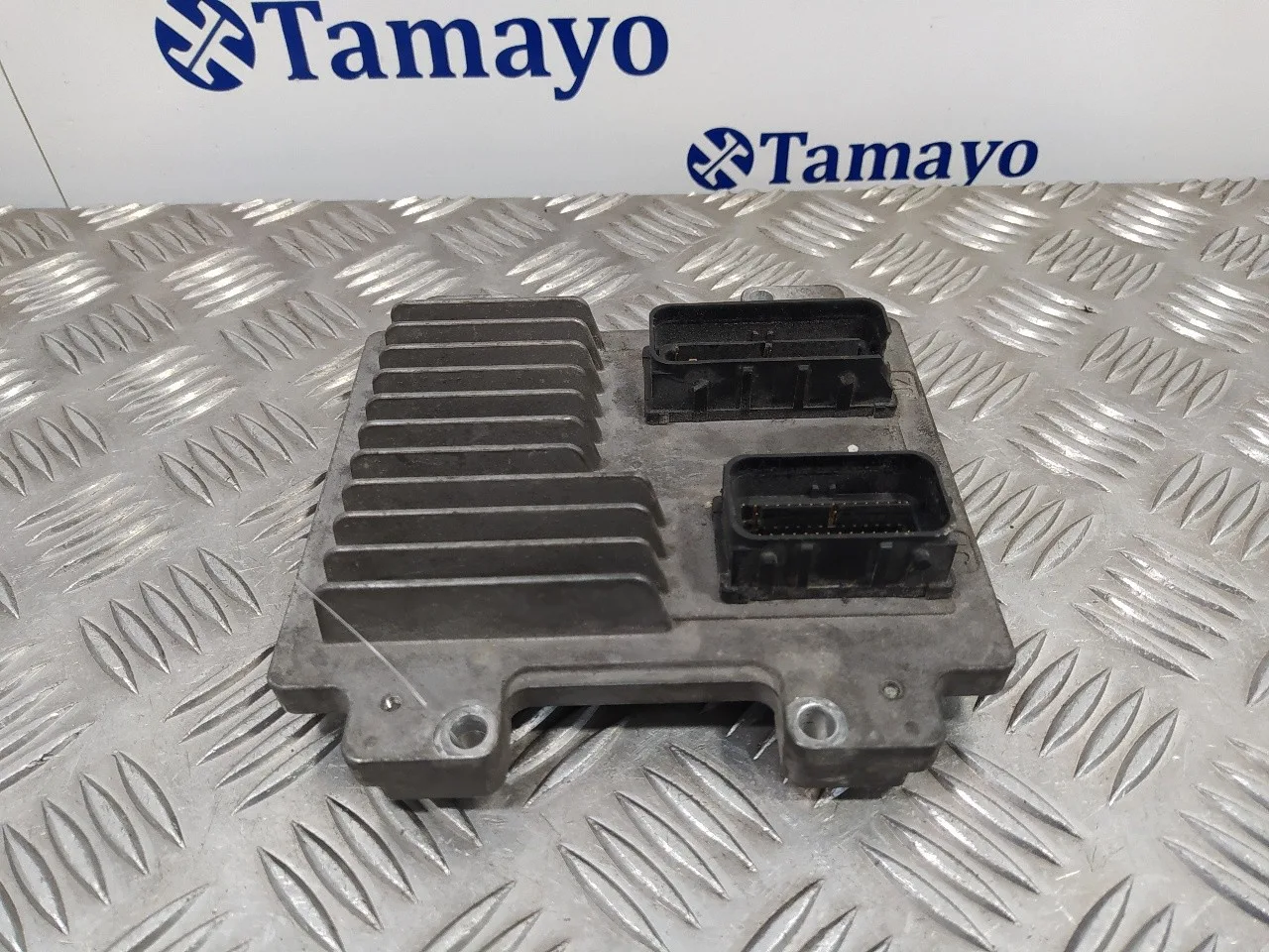 Centralita Motor Uce para Opel Astra J Lim.