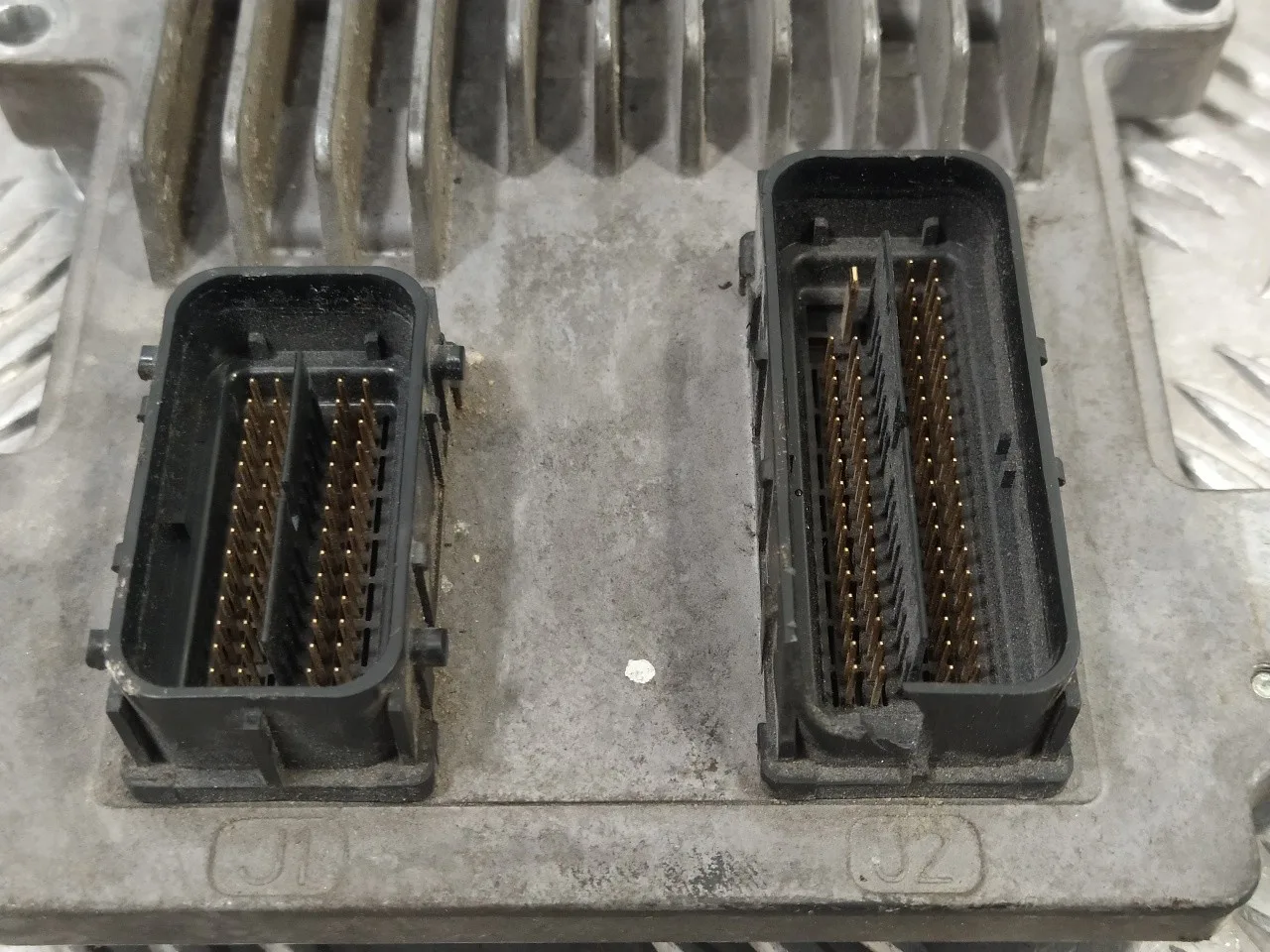 Centralita Motor Uce para Opel Astra J Lim.