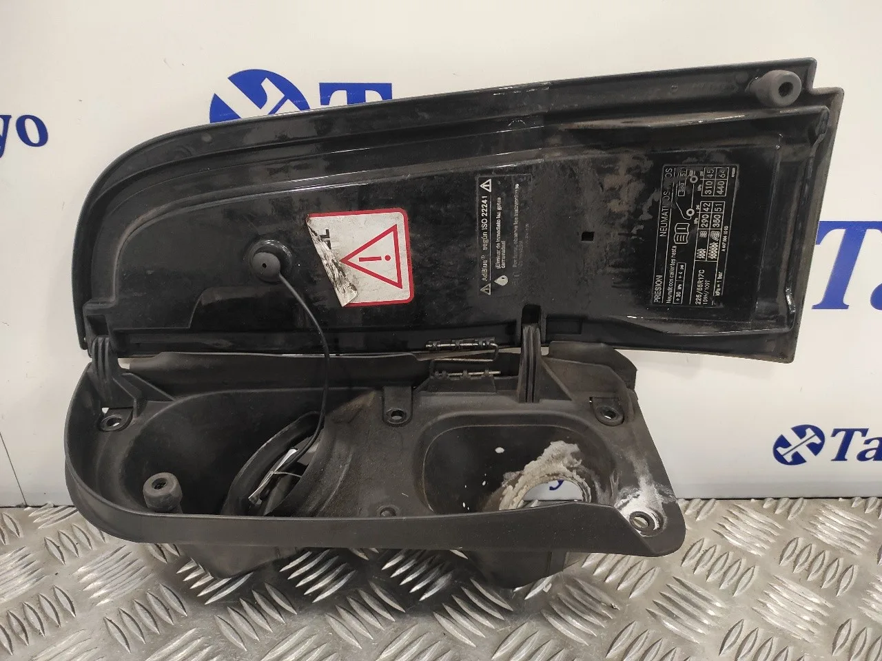 Tapa Exterior Combustible para Mercedes-Benz Vito Tourer (447)