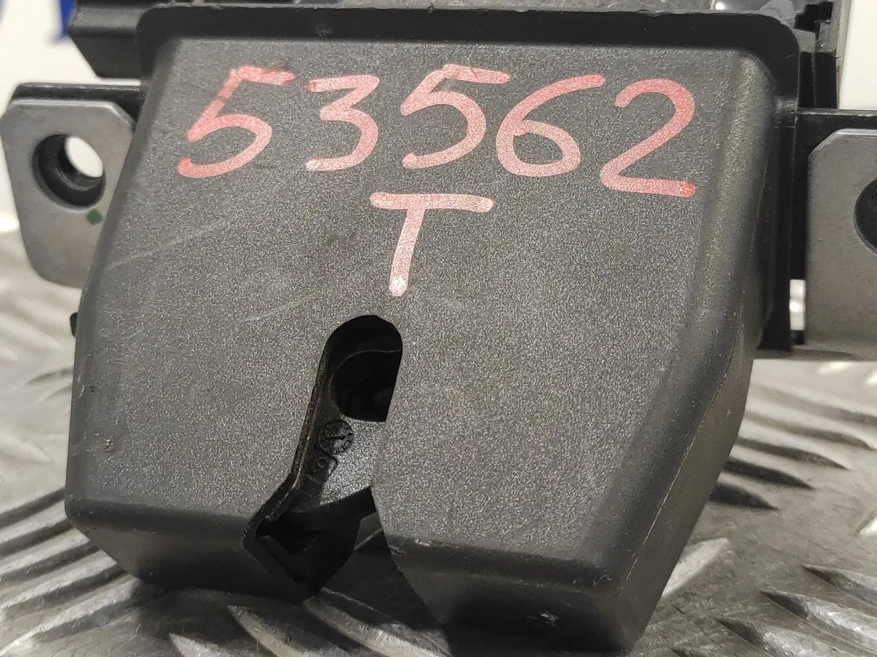 Cerradura Maletero / Porton para Ford Fiesta (Ce1)