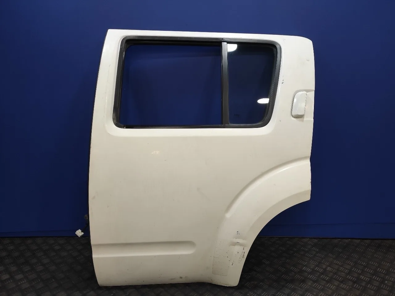 Puerta Trasera Izquierda para Nissan Pathfinder (R51)