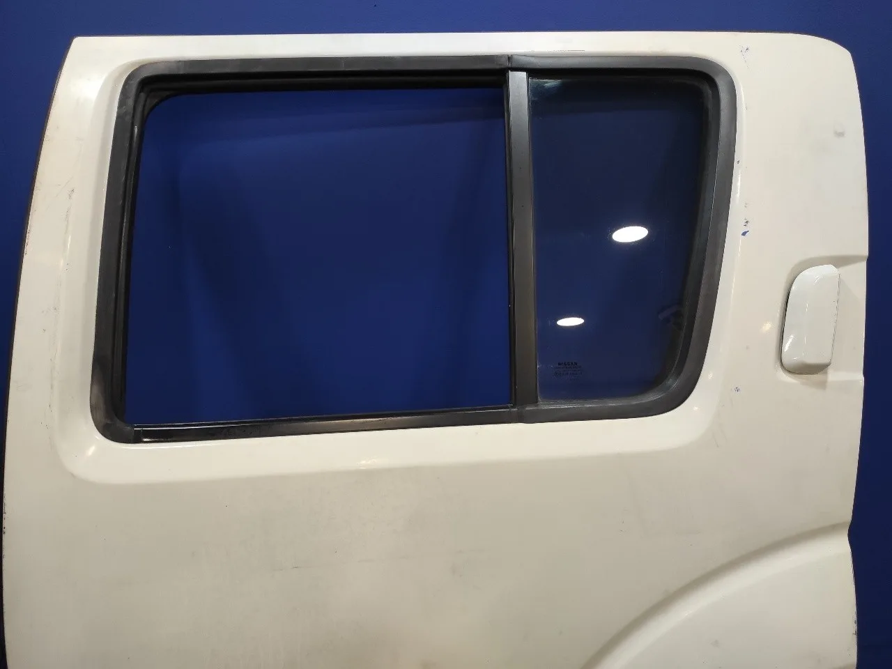 Puerta Trasera Izquierda para Nissan Pathfinder (R51)