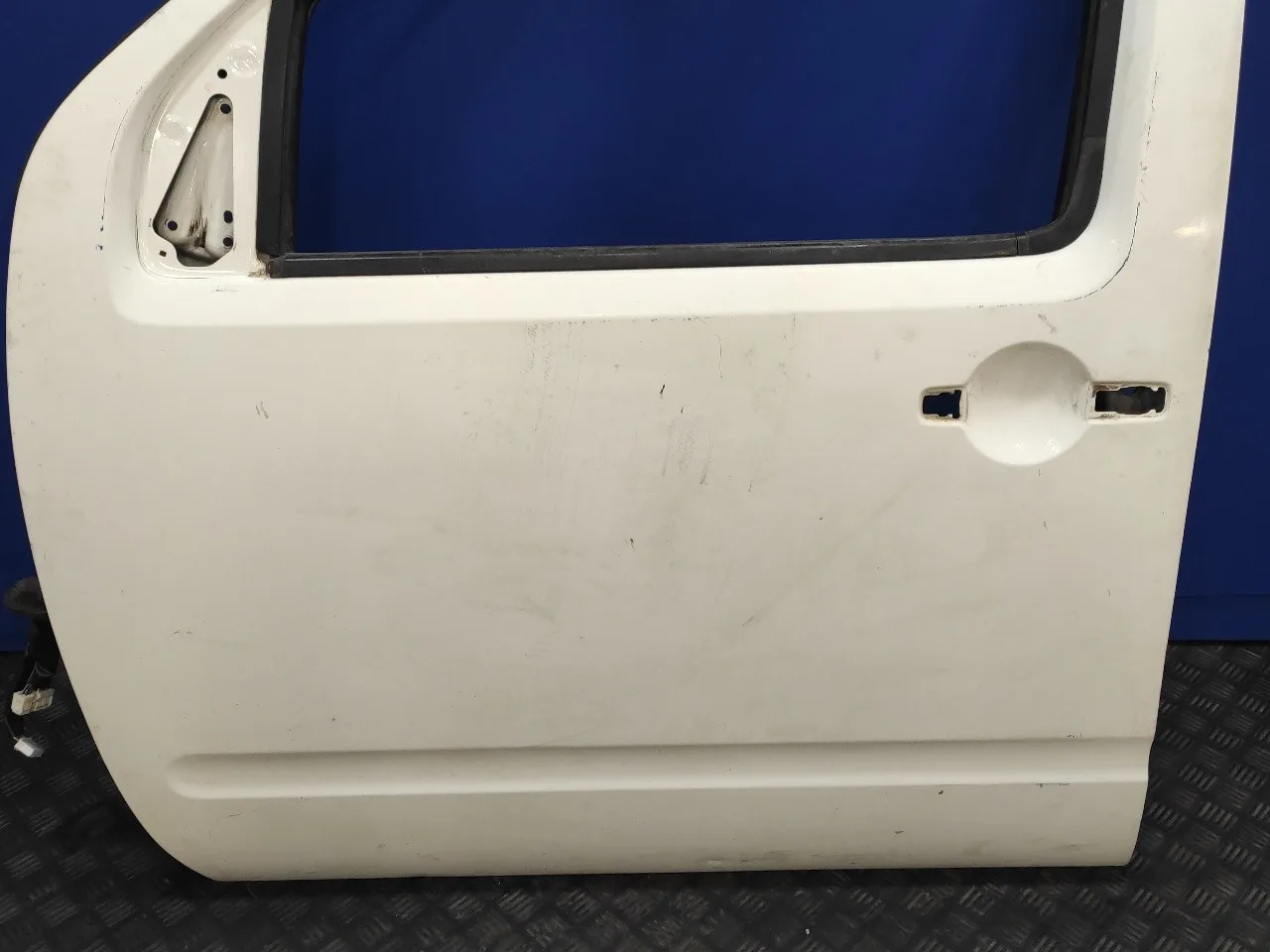 Puerta Delantera Izquierda para Nissan Pathfinder (R51)