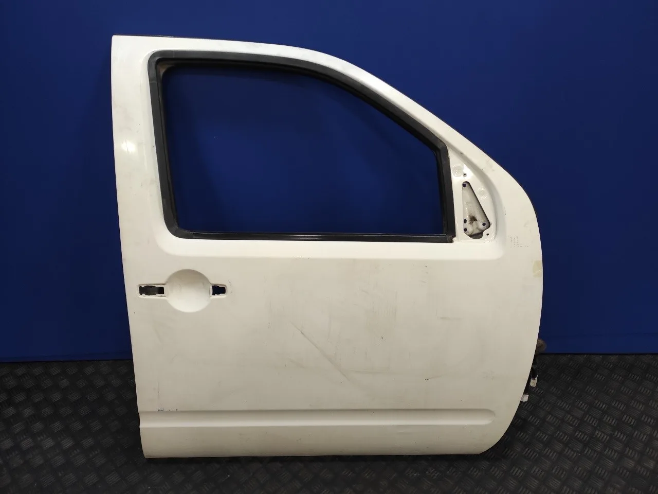 Puerta Delantera Derecha para Nissan Pathfinder (R51)