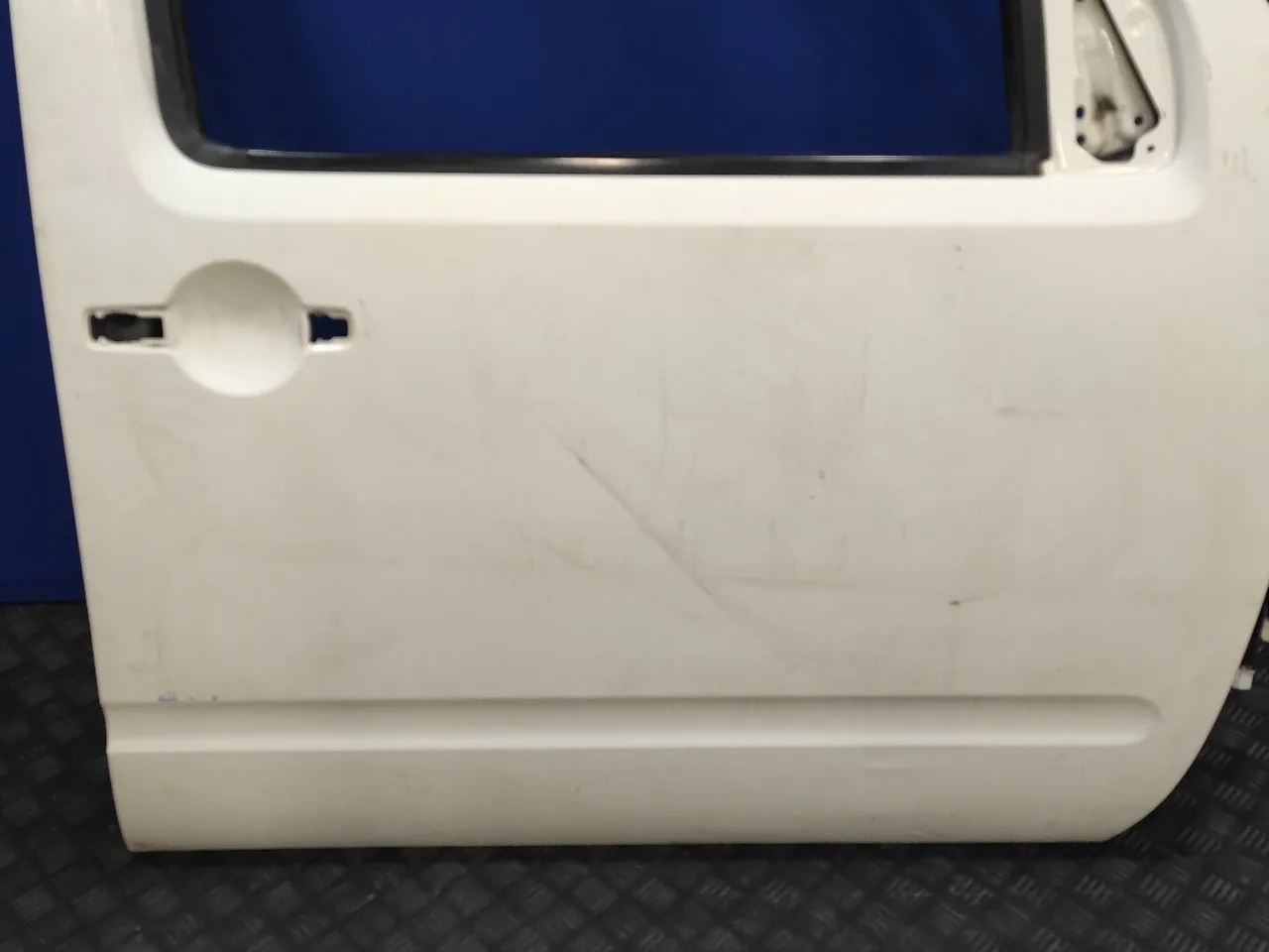 Puerta Delantera Derecha para Nissan Pathfinder (R51)