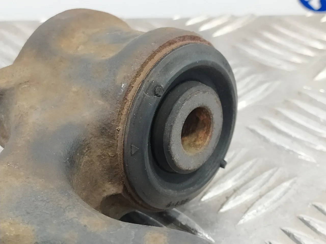 Brazo Suspension Inferior Delantero Izquierdo para Volkswagen T5 Transporter (7E)