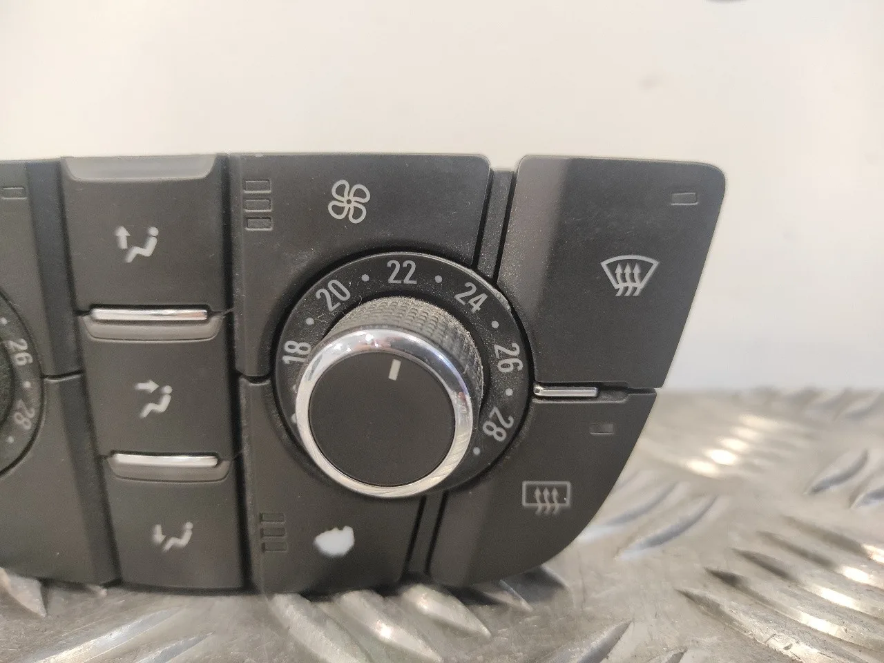 Mando Climatizador para Opel Astra J Lim.