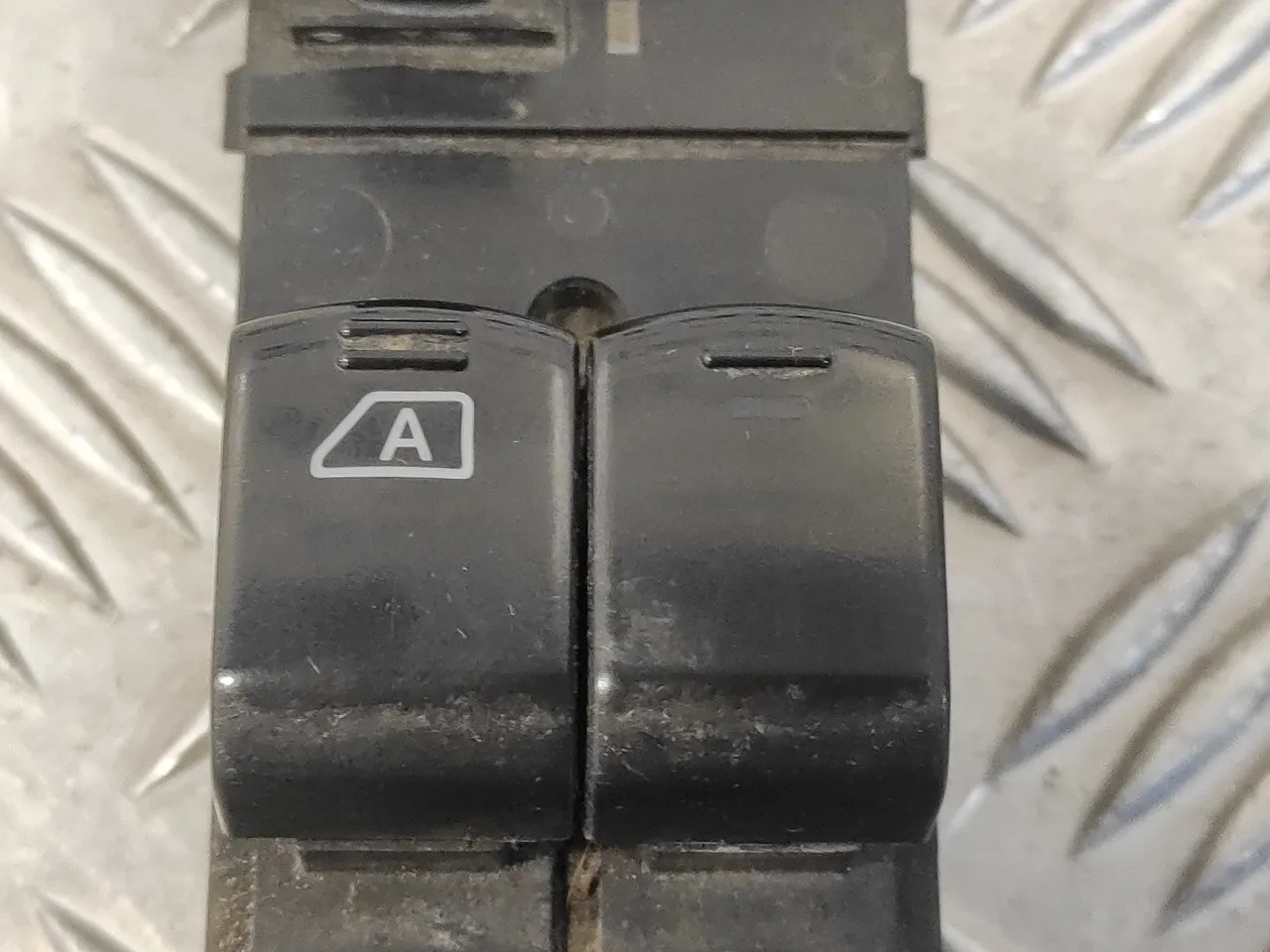 Mando Elevalunas Delantero Izquierdo para Nissan Pathfinder (R51)