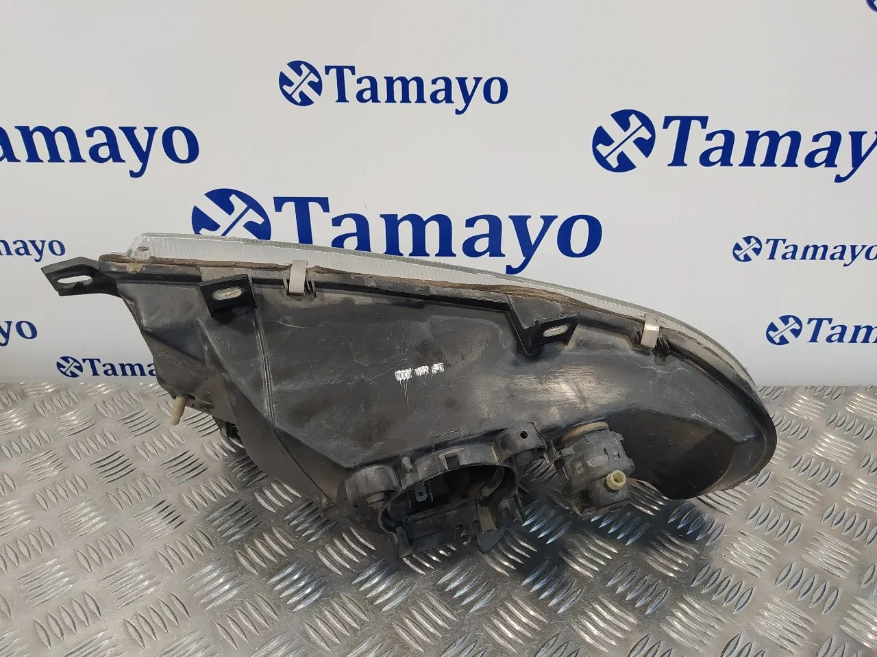 Faro Derecho para Nissan Interstar (X70)