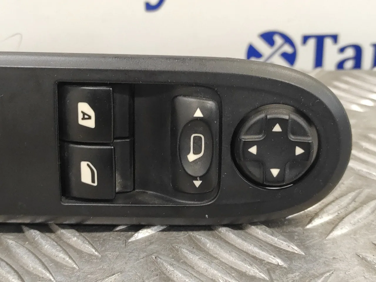 Mando Elevalunas Delantero Izquierdo para Citroën C3