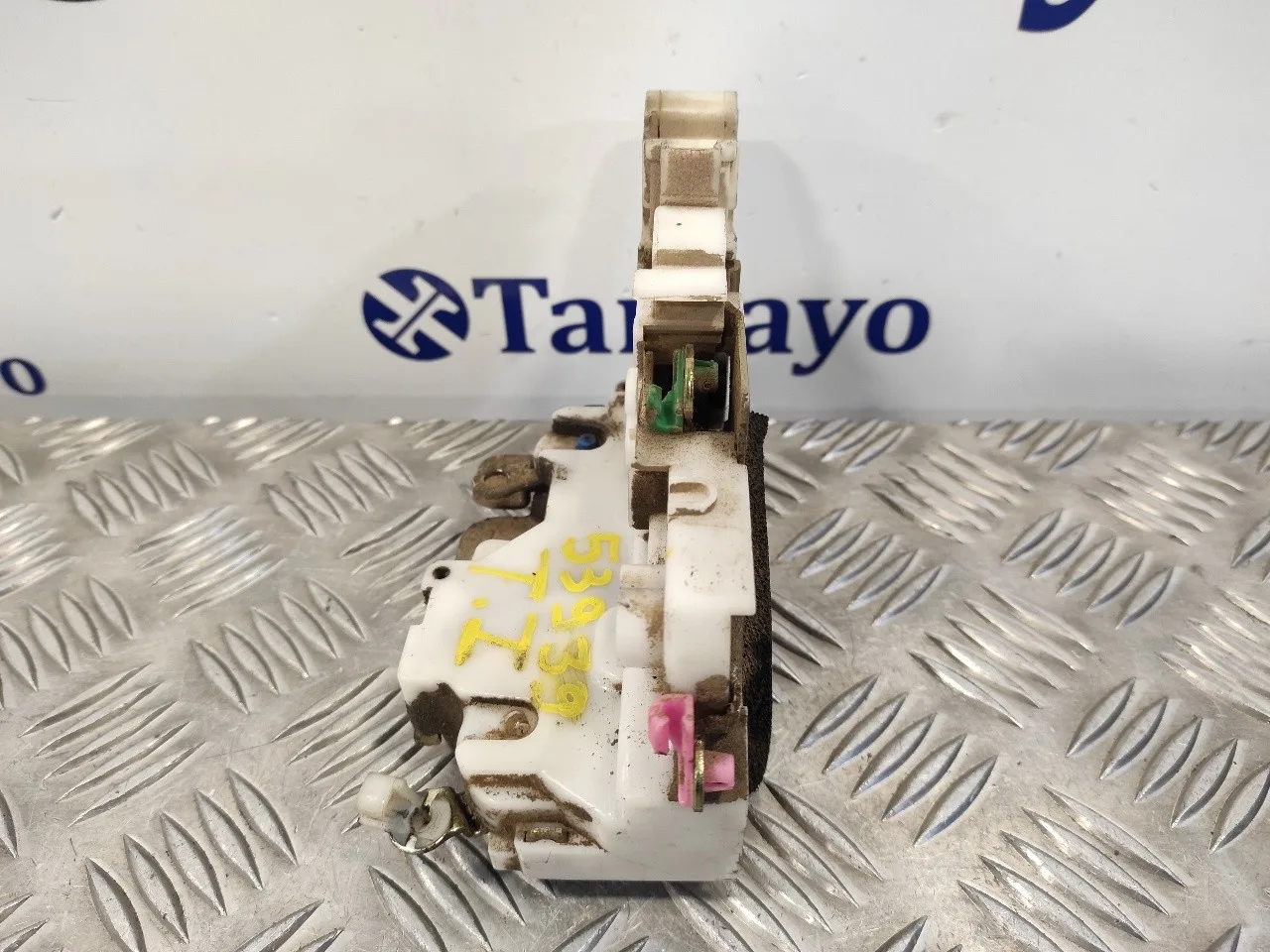 Cerradura Puerta Trasera Izquierda para Nissan Pick-Up (D22)