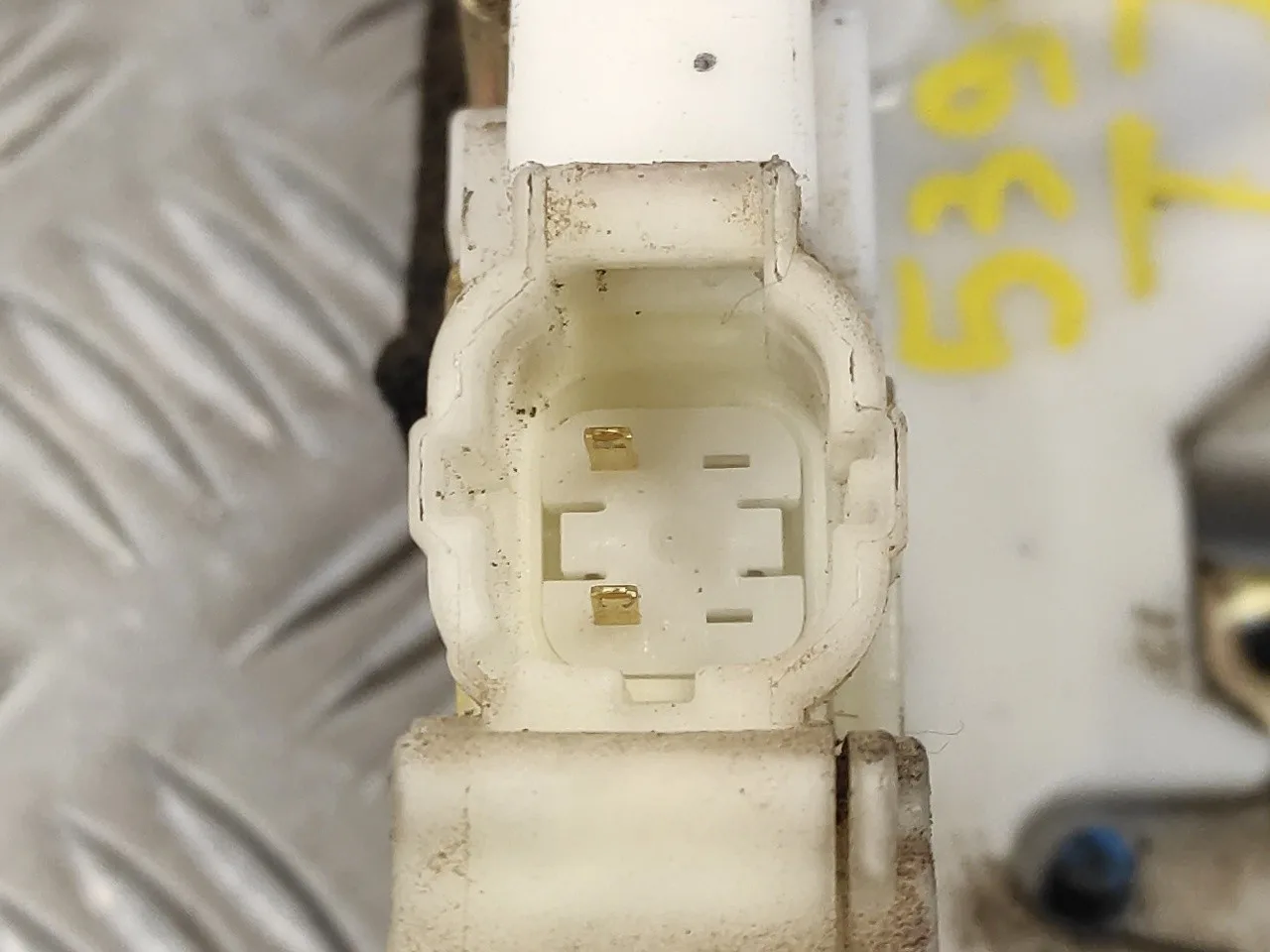 Cerradura Puerta Trasera Izquierda para Nissan Pick-Up (D22)