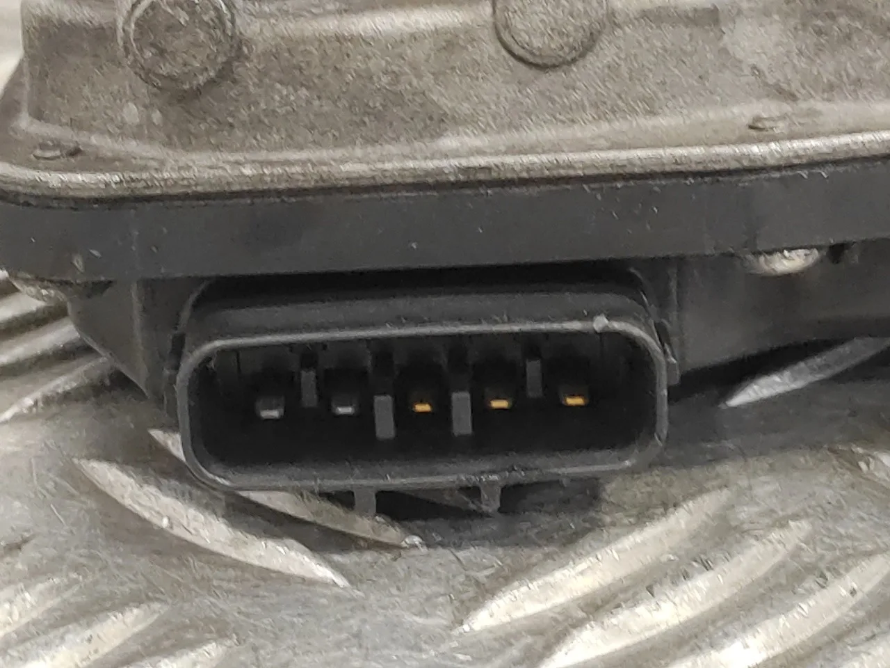 Caja Mariposa para Nissan Cabstar ->09.06