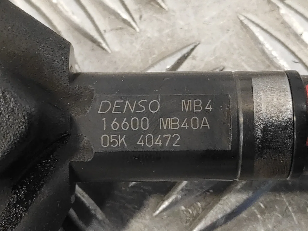 Inyector para Nissan Cabstar ->09.06