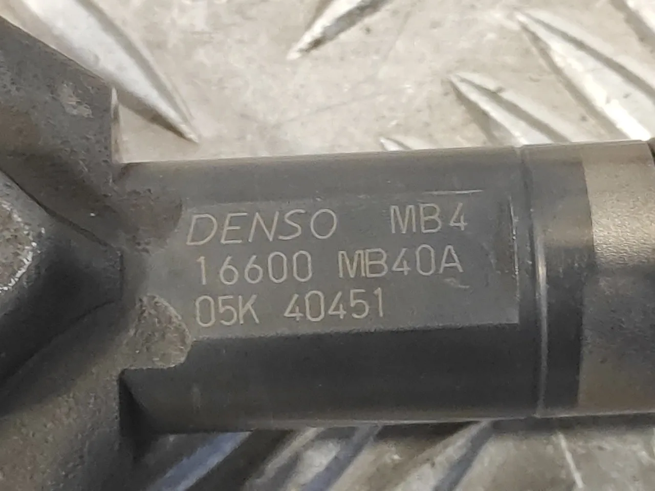 Inyector para Nissan Cabstar ->09.06