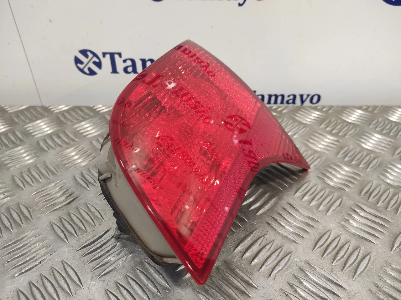 Piloto Trasero Derecho Interior para Audi A4 Avant (8E)
