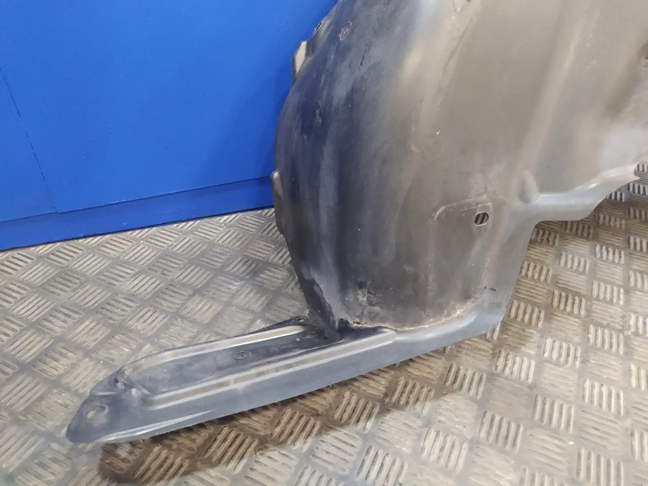 Plastico Paso Rueda Trasero Izquierdo para Peugeot 207 Sw