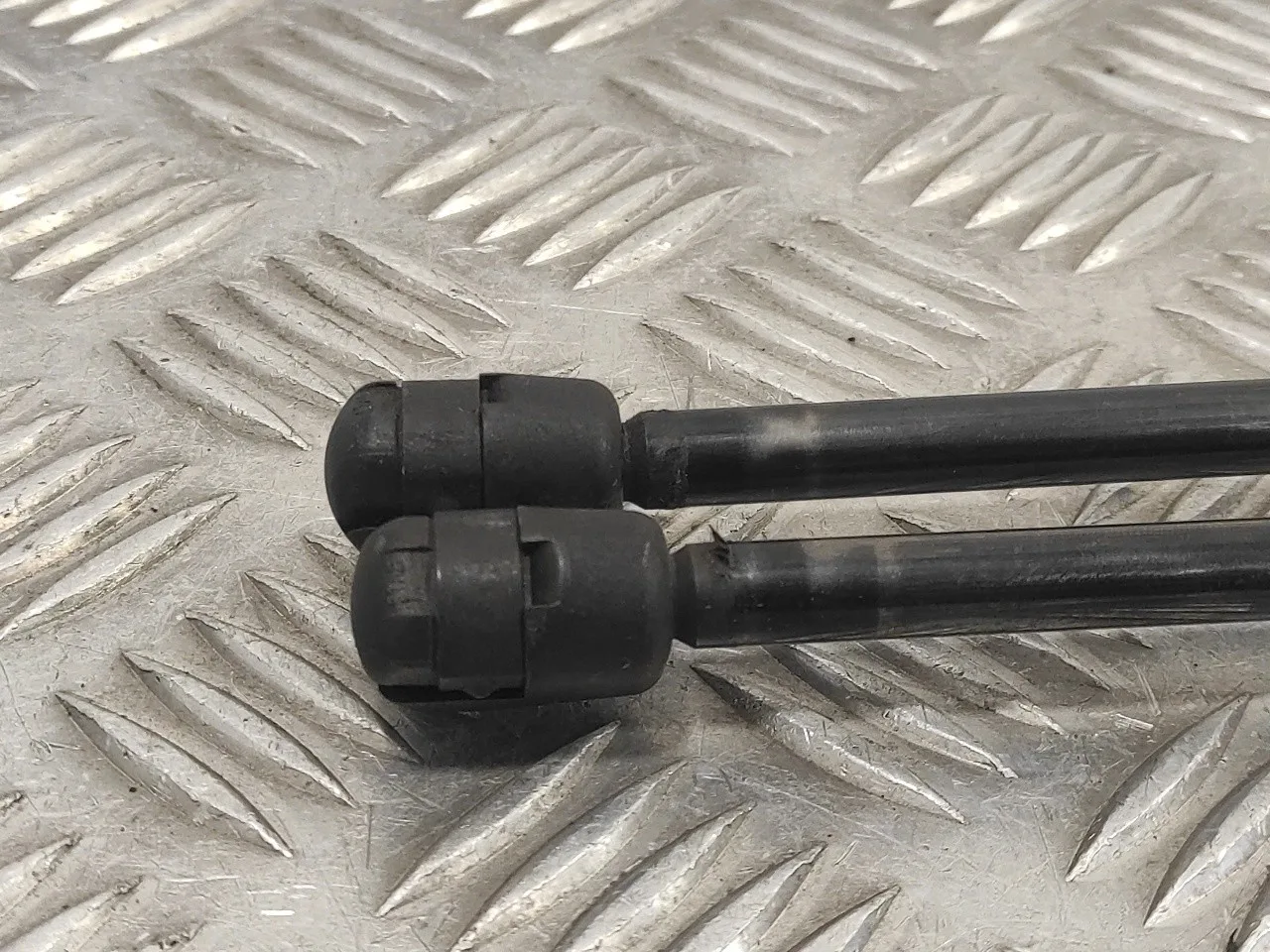 Amortiguadores Maletero / Porton para Mercedes-Benz Vito Tourer (447)