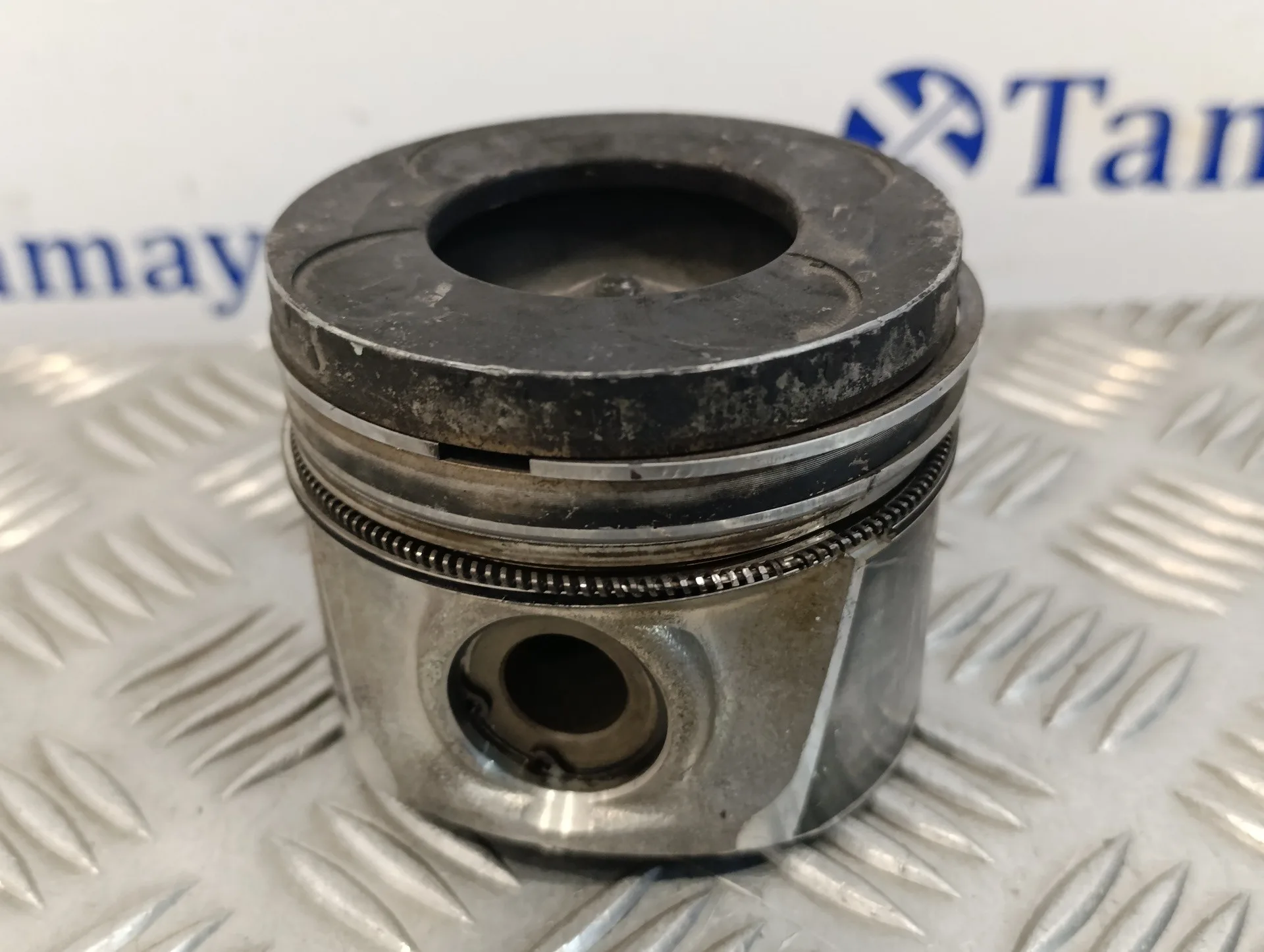 Piston para Nissan Cabstar ->09.06