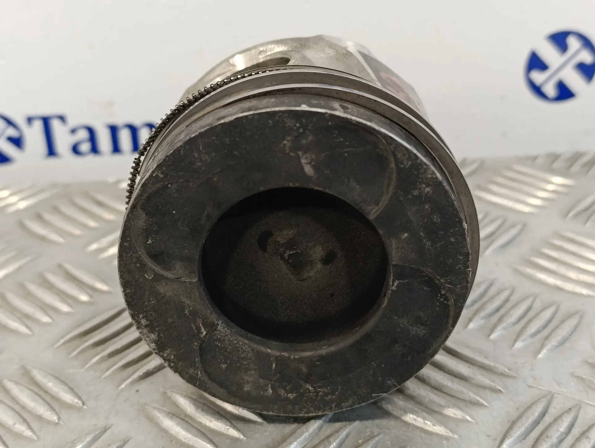 Piston para Nissan Cabstar ->09.06