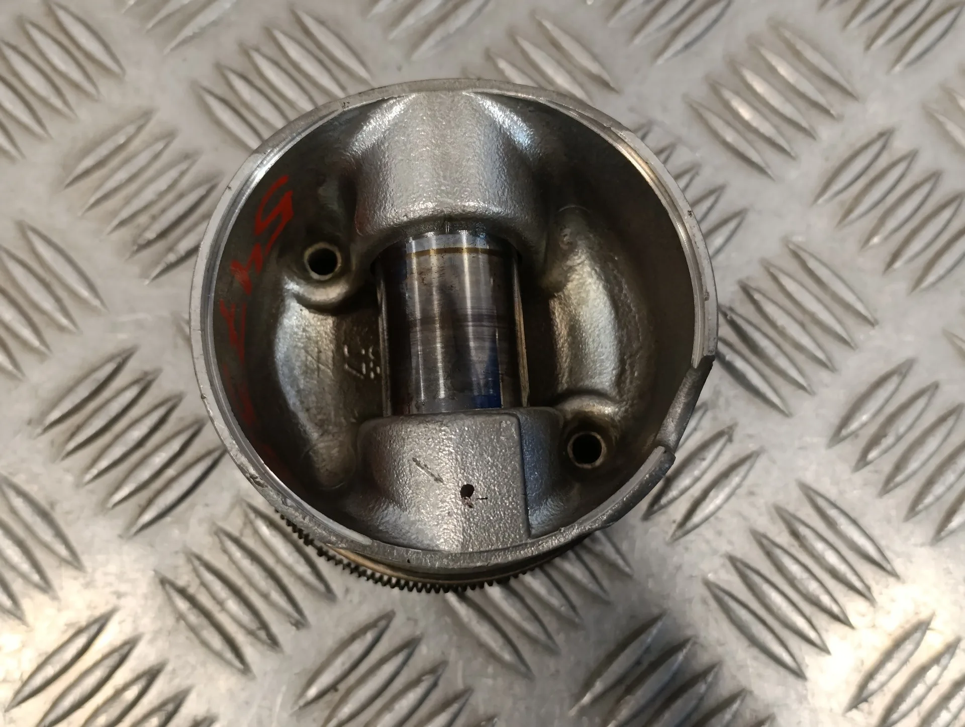 Piston para Nissan Cabstar ->09.06