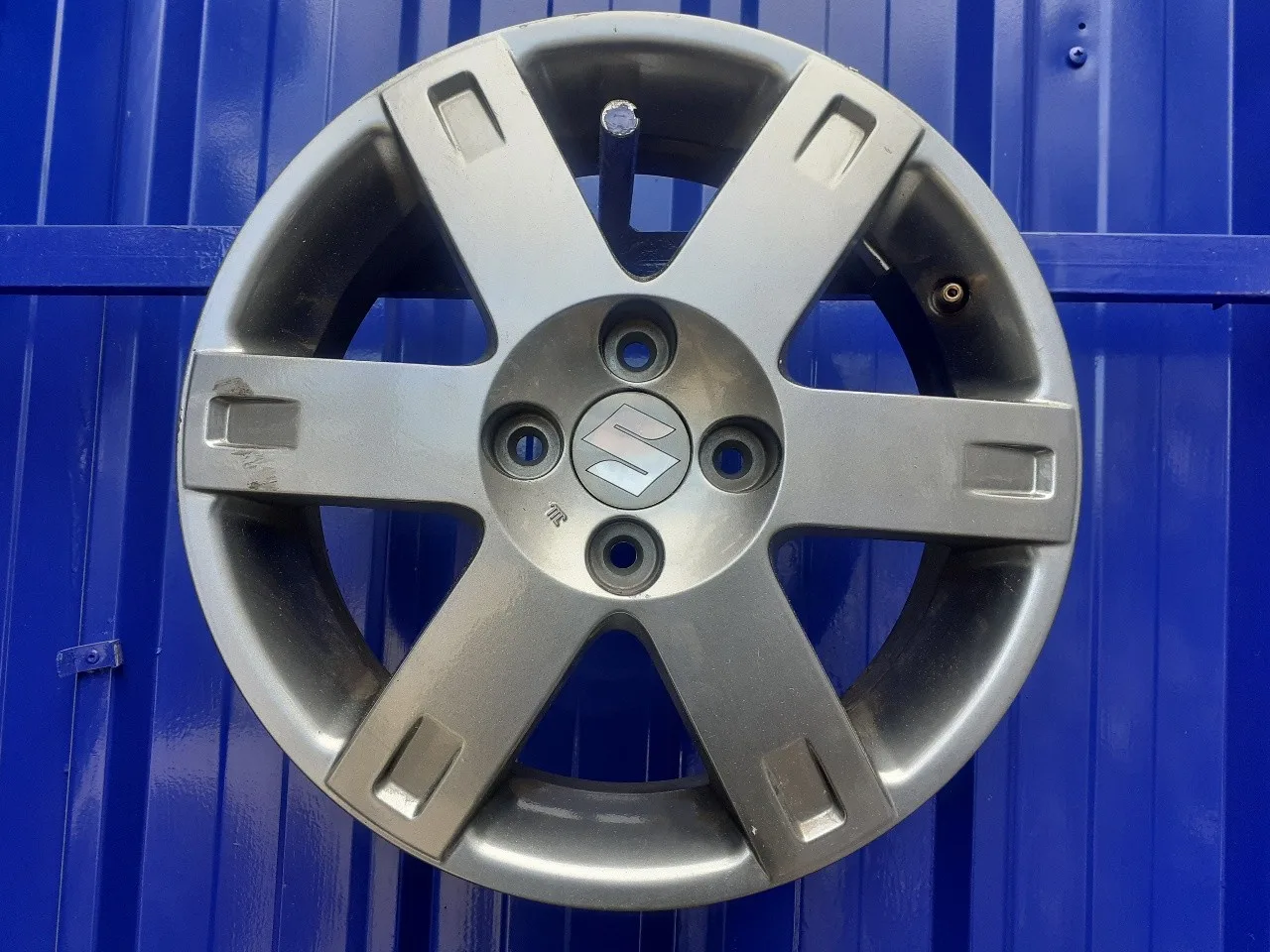 Llanta para Suzuki Swift Berlina (Mz)