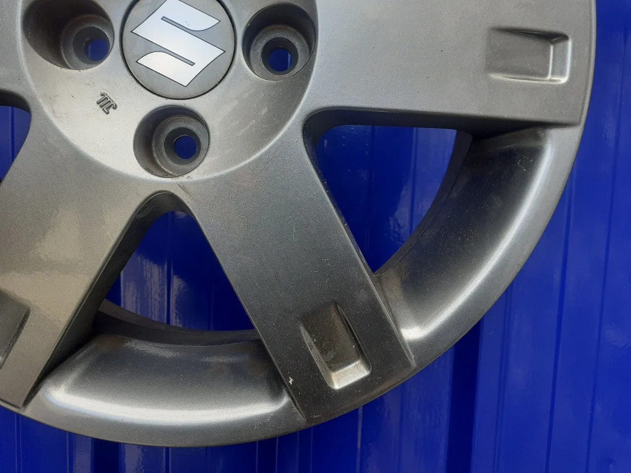 Llanta para Suzuki Swift Berlina (Mz)
