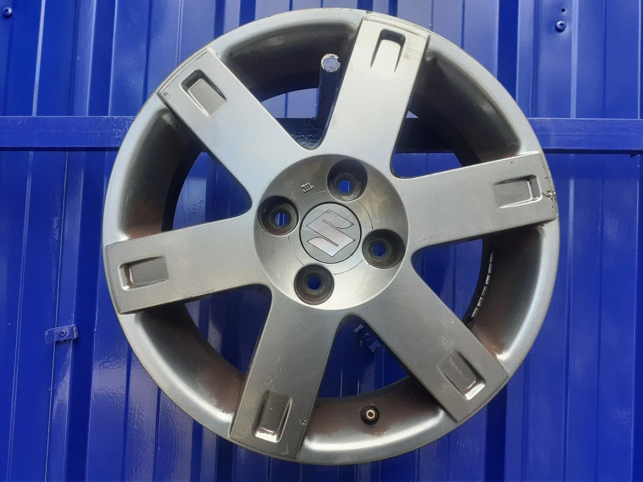 Llanta para Suzuki Swift Berlina (Mz)