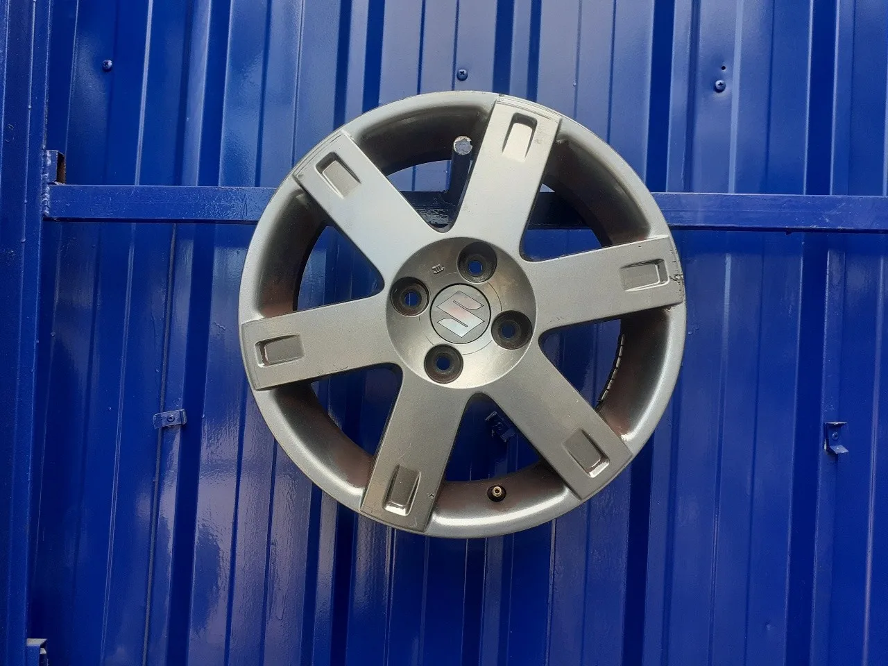 Llanta para Suzuki Swift Berlina (Mz)
