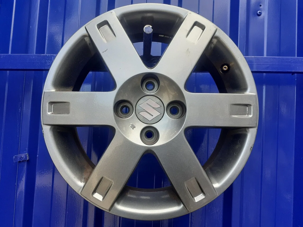 Llanta para Suzuki Swift Berlina (Mz)