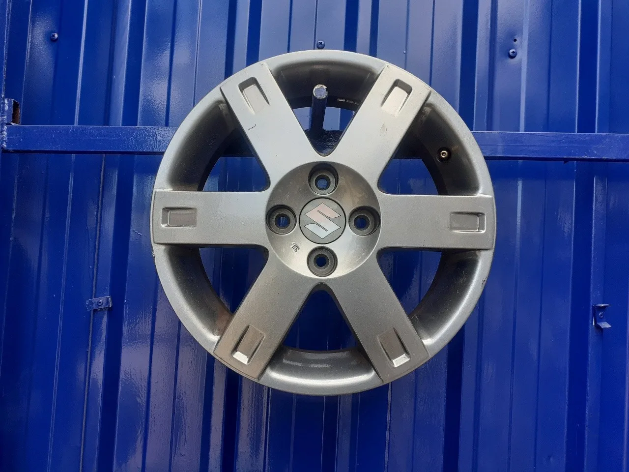 Llanta para Suzuki Swift Berlina (Mz)