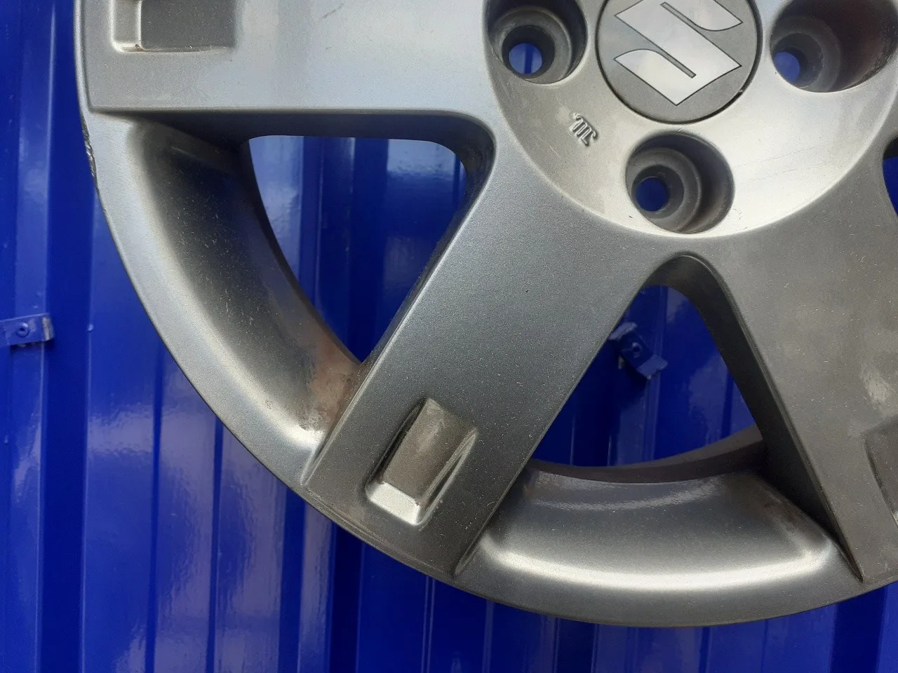 Llanta para Suzuki Swift Berlina (Mz)