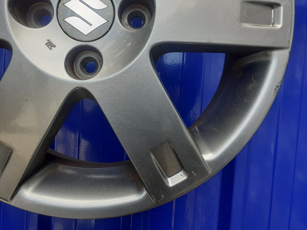 Llanta para Suzuki Swift Berlina (Mz)