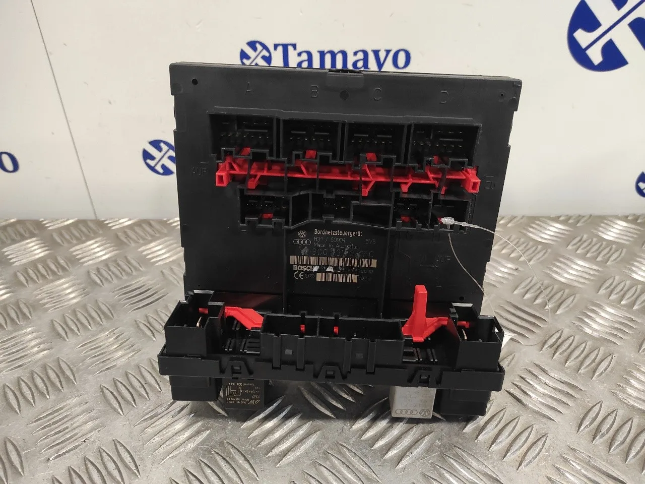Caja Reles / Fusibles para Volkswagen Passat Berlina (3C2)