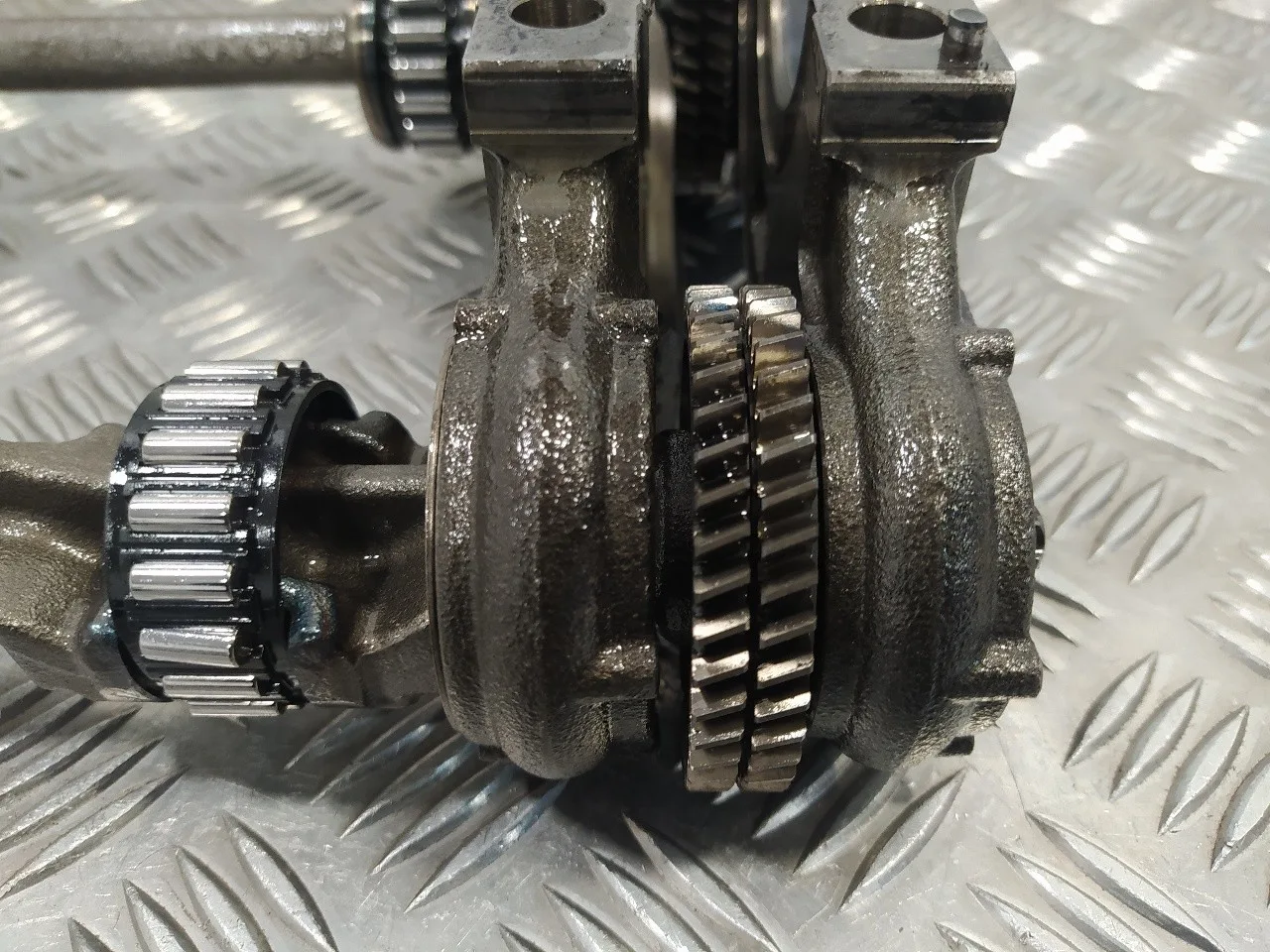 Contrapeso Ciguenal para Mercedes-Benz Clase E Lim. (W213)