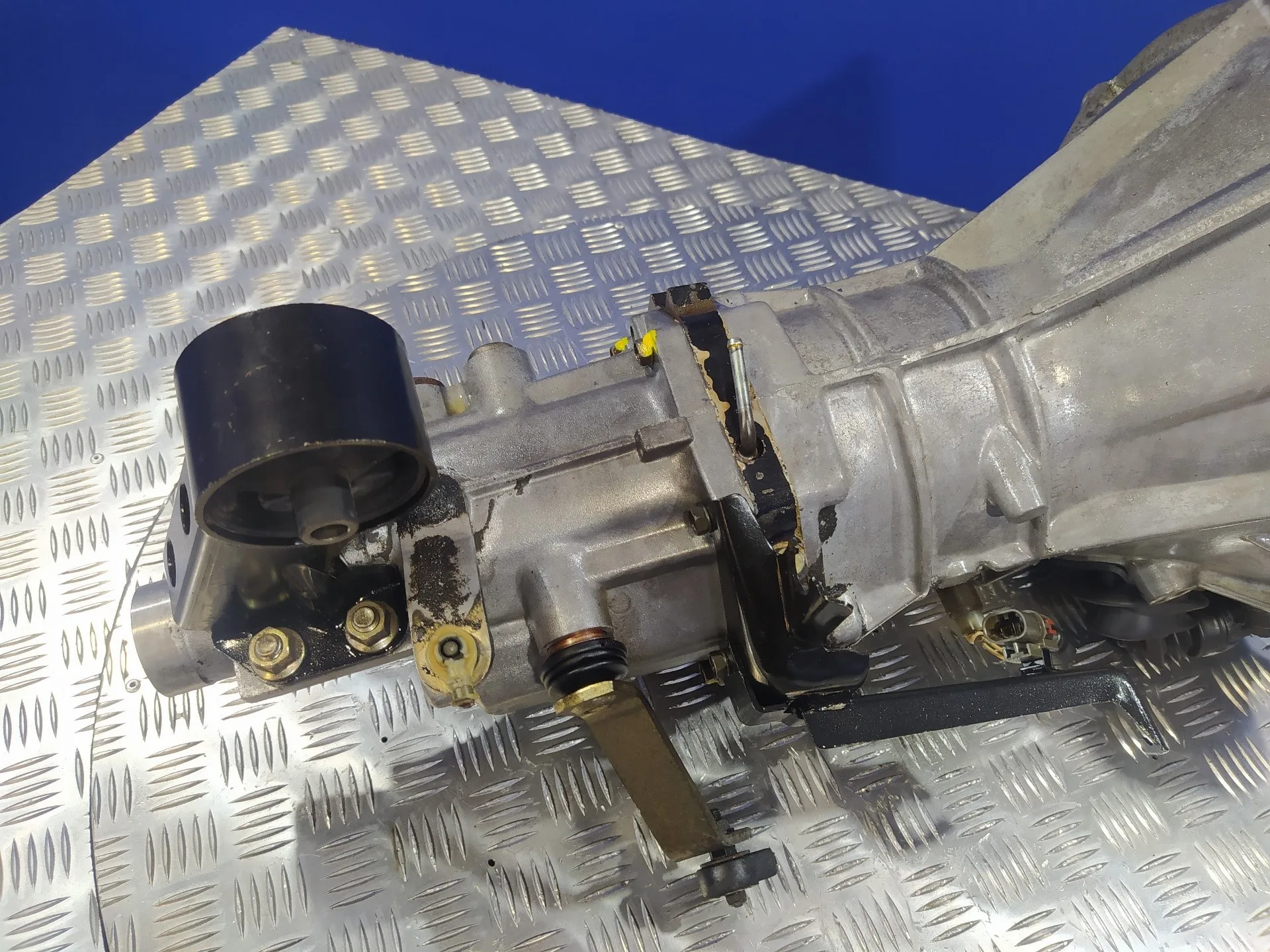 Caja Cambios para Nissan Serena (C23M)