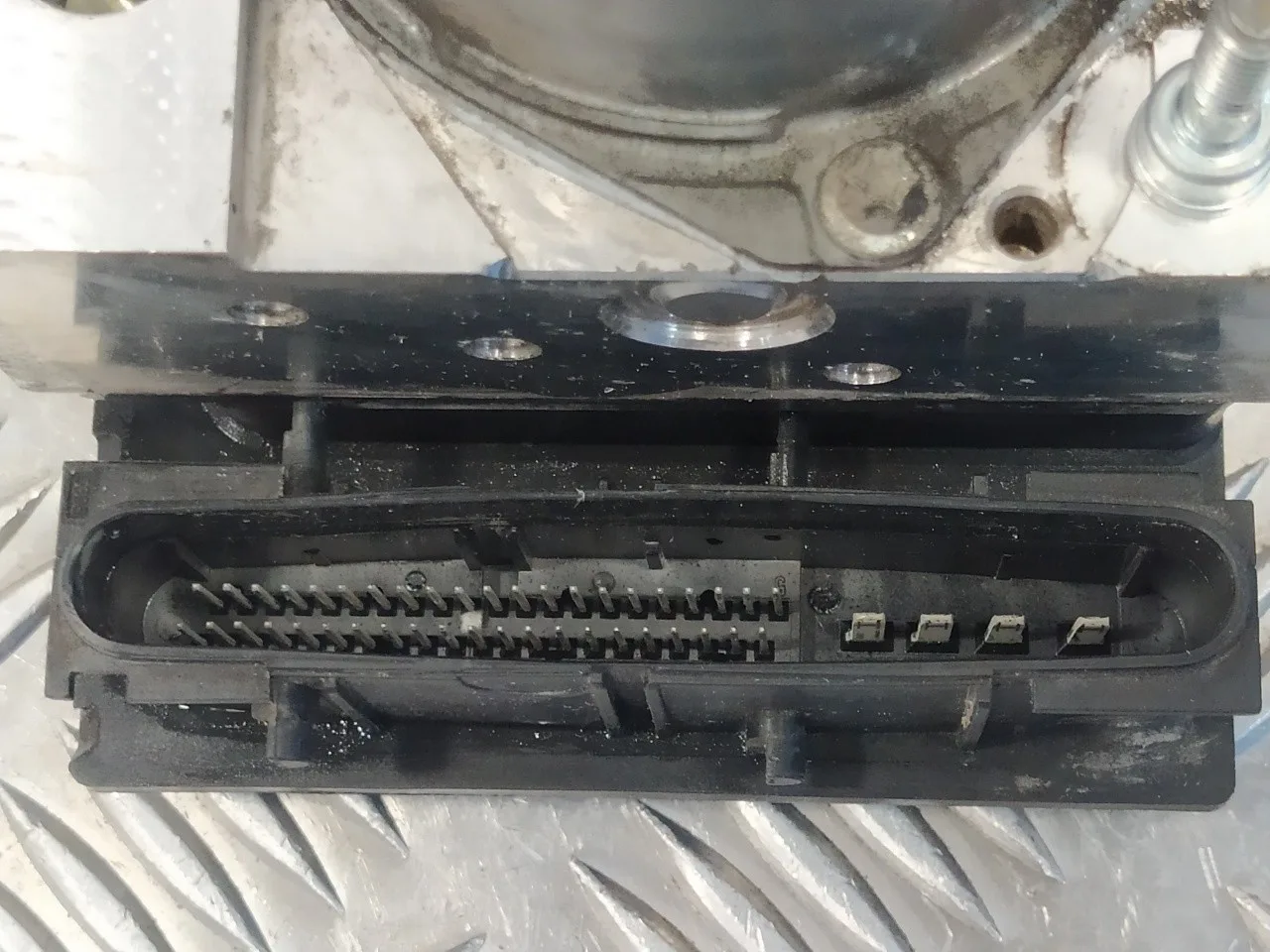 Abs para Toyota Corolla Verso (R1)