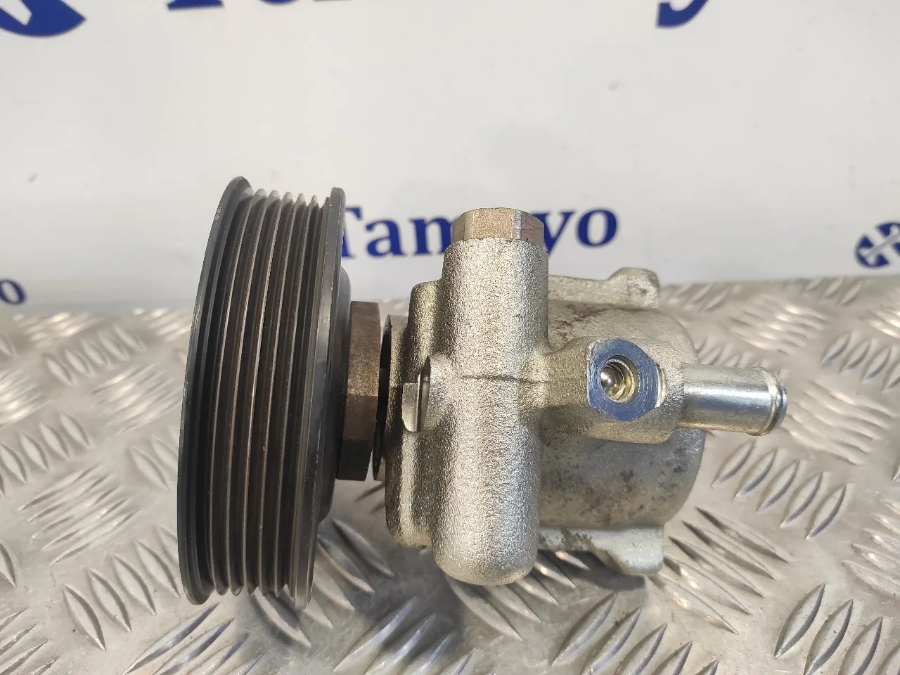 Bomba Direccion para Seat Ibiza (6K1)