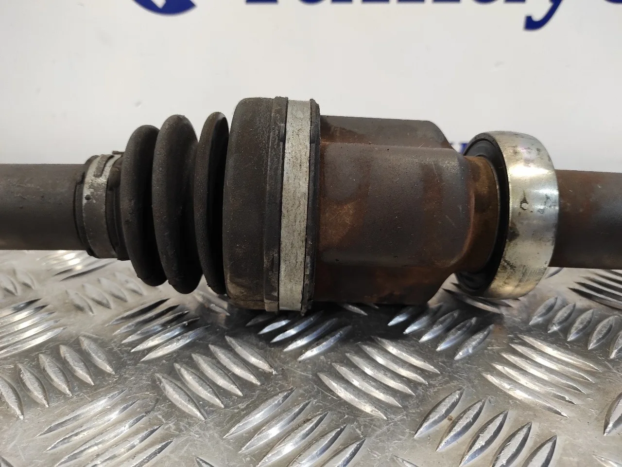 Transmision Delantera Derecha para Ford Focus Berlina (Cap)