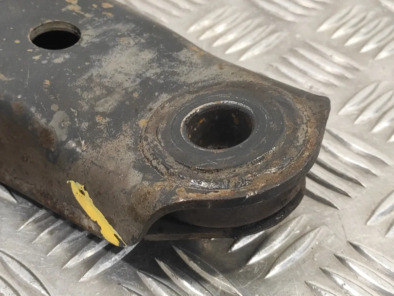 Brazo Suspension Inferior Delantero Derecho para Ford Transit Caja Cerrada '06
