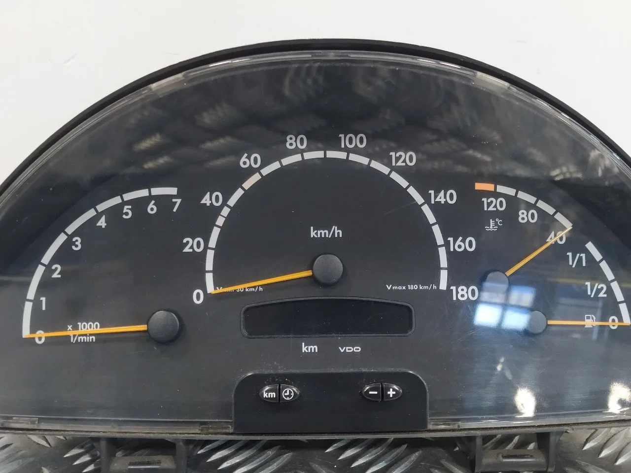 Cuadro Instrumentos para Mercedes-Benz Sprinter Chasis-Cabina