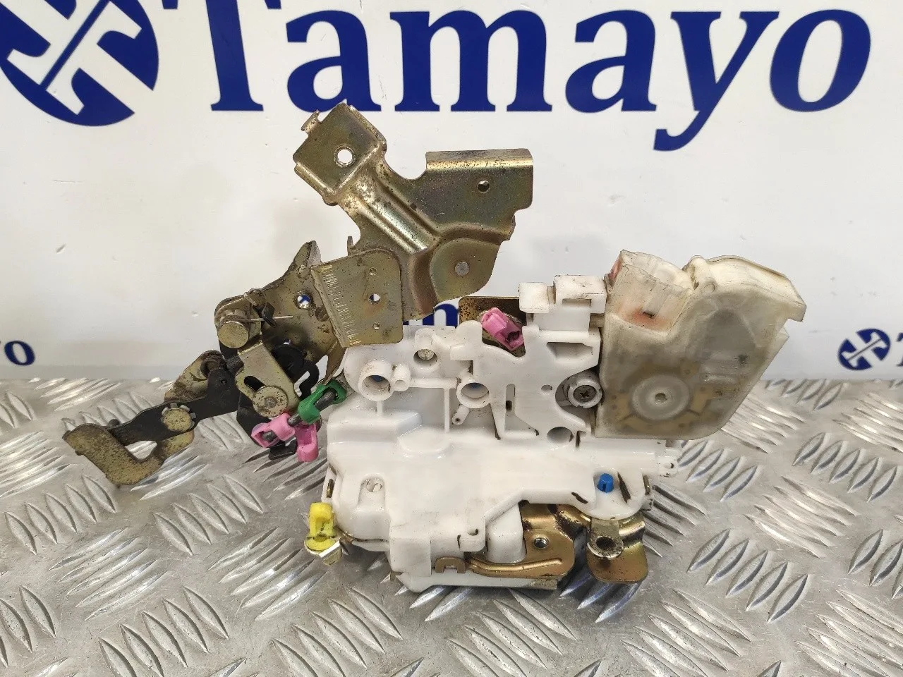 Cerradura Puerta Trasera Derecha para Nissan Pick-Up (D22)