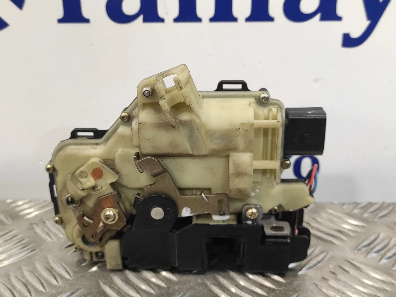 Cerradura Puerta Delantera Izquierda para Volkswagen New Beetle (9C1/1C1)