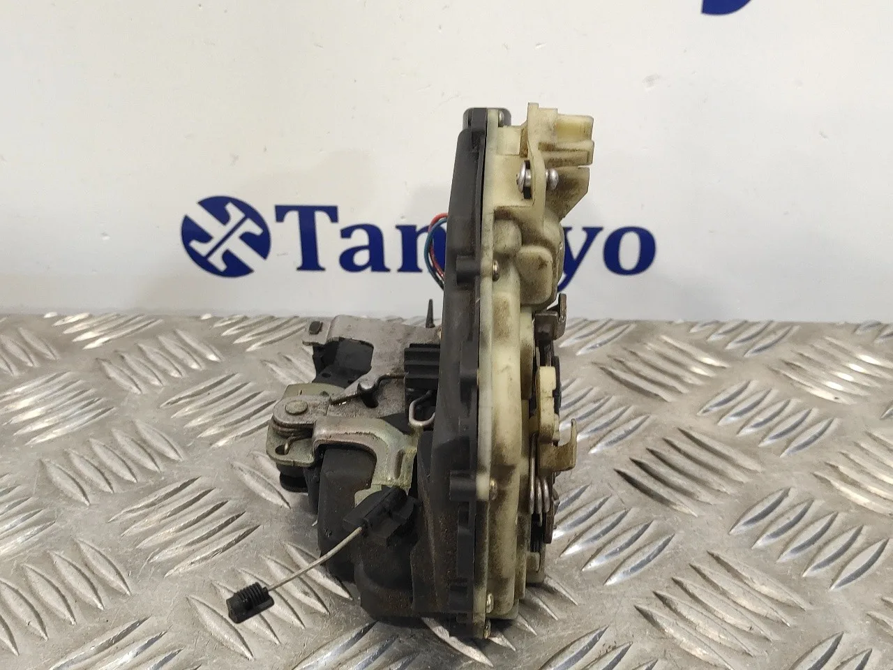 Cerradura Puerta Delantera Izquierda para Volkswagen New Beetle (9C1/1C1)