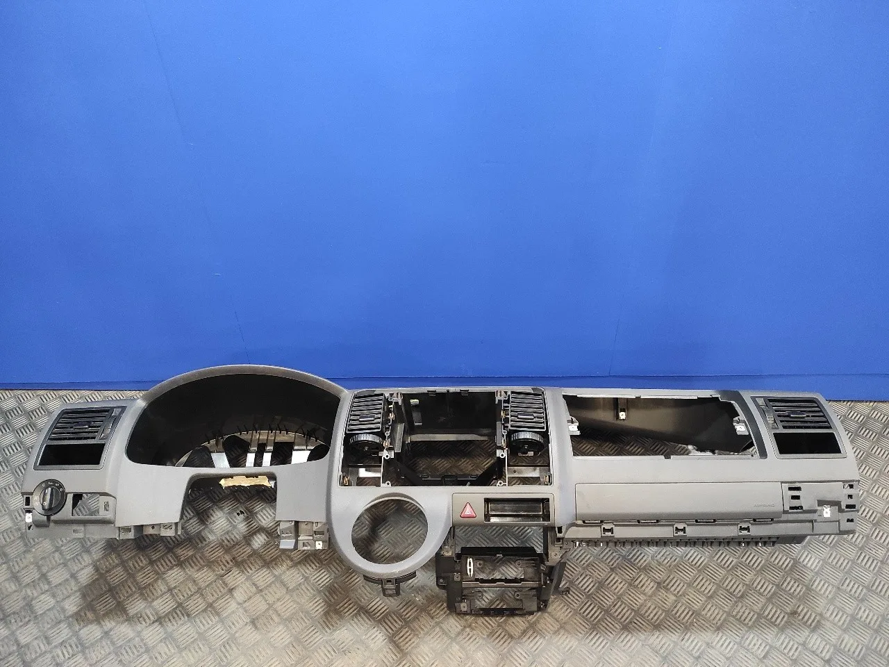 Salpicadero para Volkswagen T5 Transporter (7E)