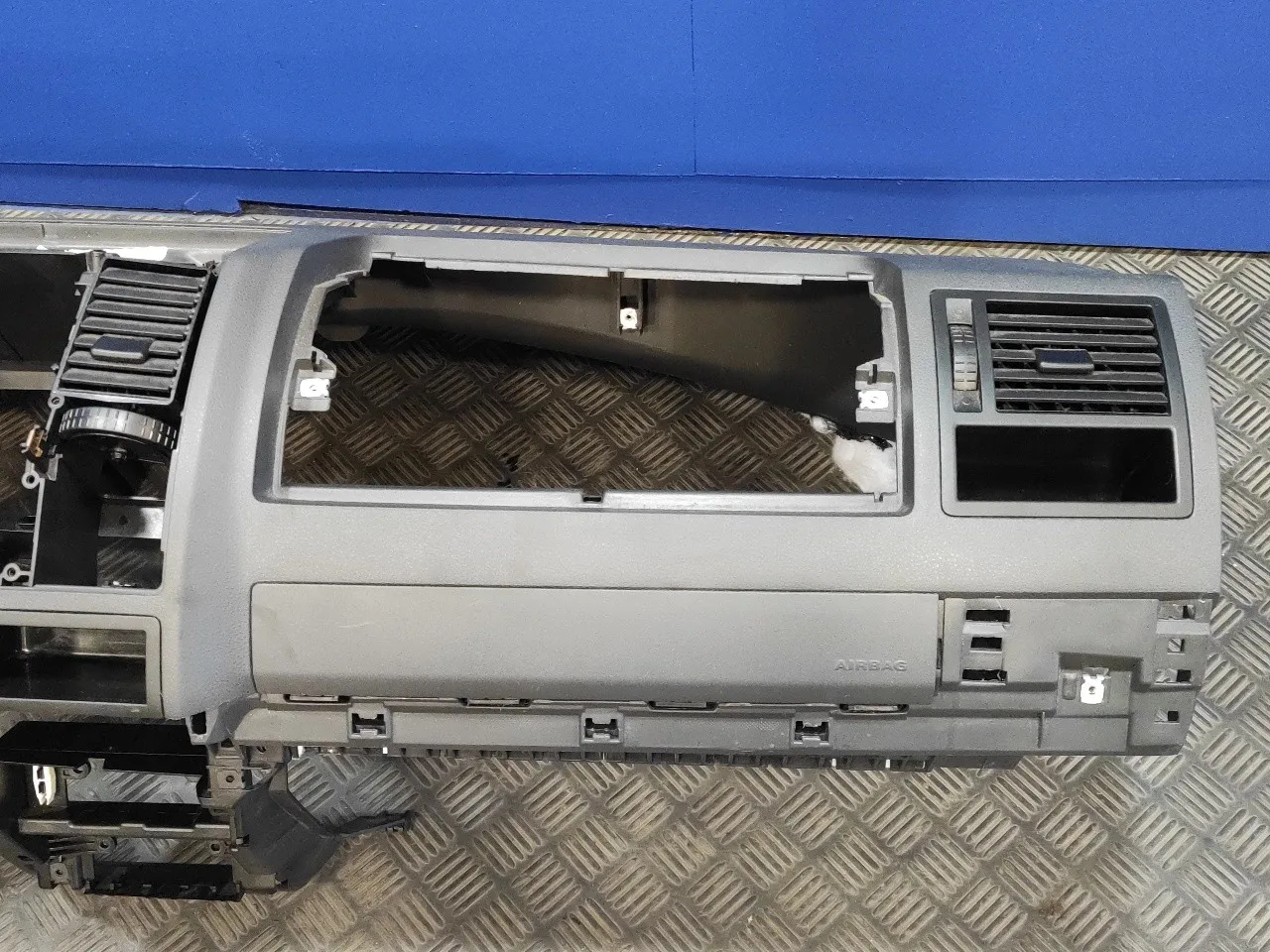 Salpicadero para Volkswagen T5 Transporter (7E)
