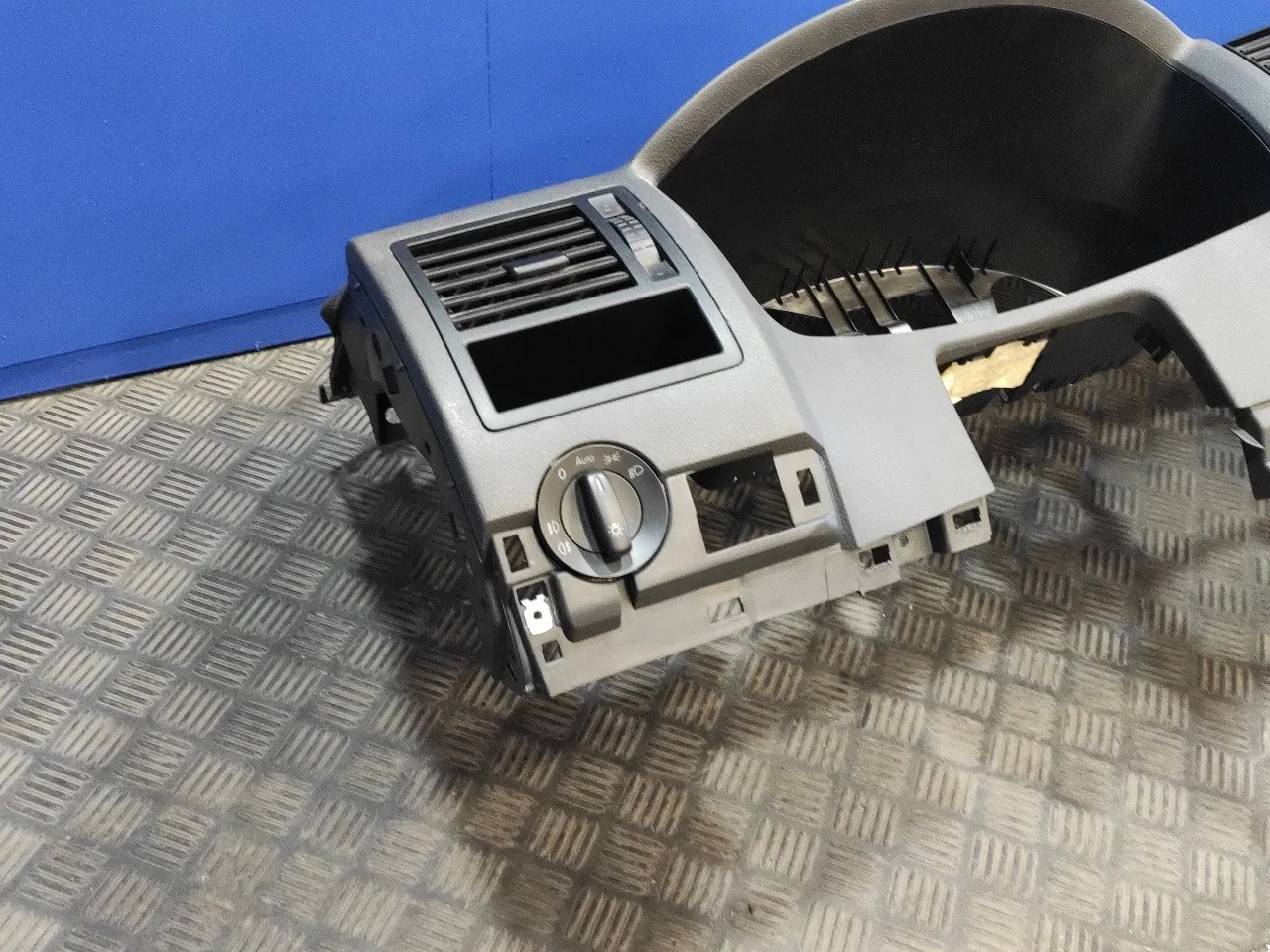 Salpicadero para Volkswagen T5 Transporter (7E)